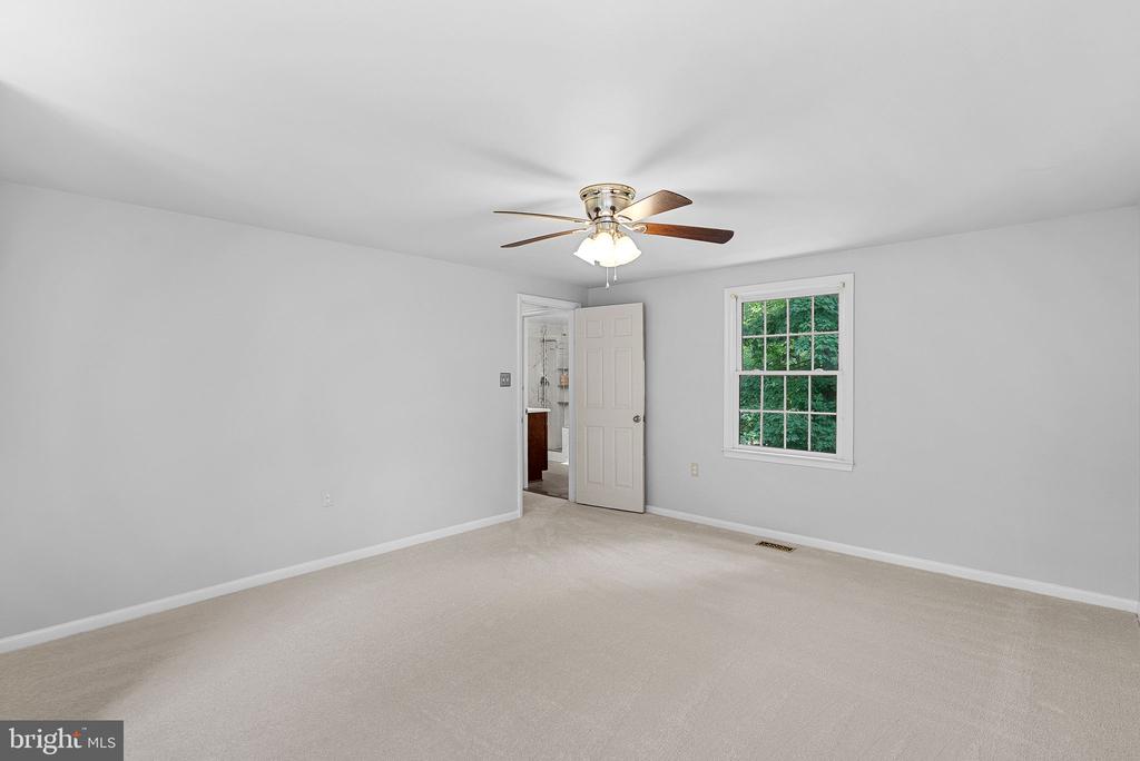 2284 DOSINIA COURT