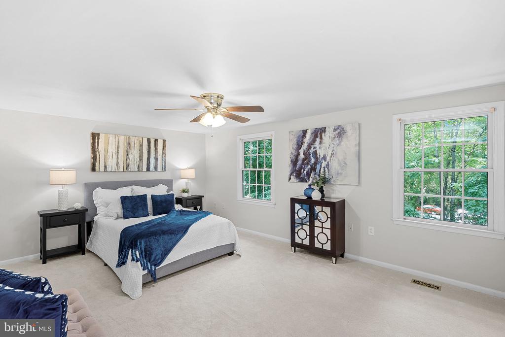 2284 DOSINIA COURT