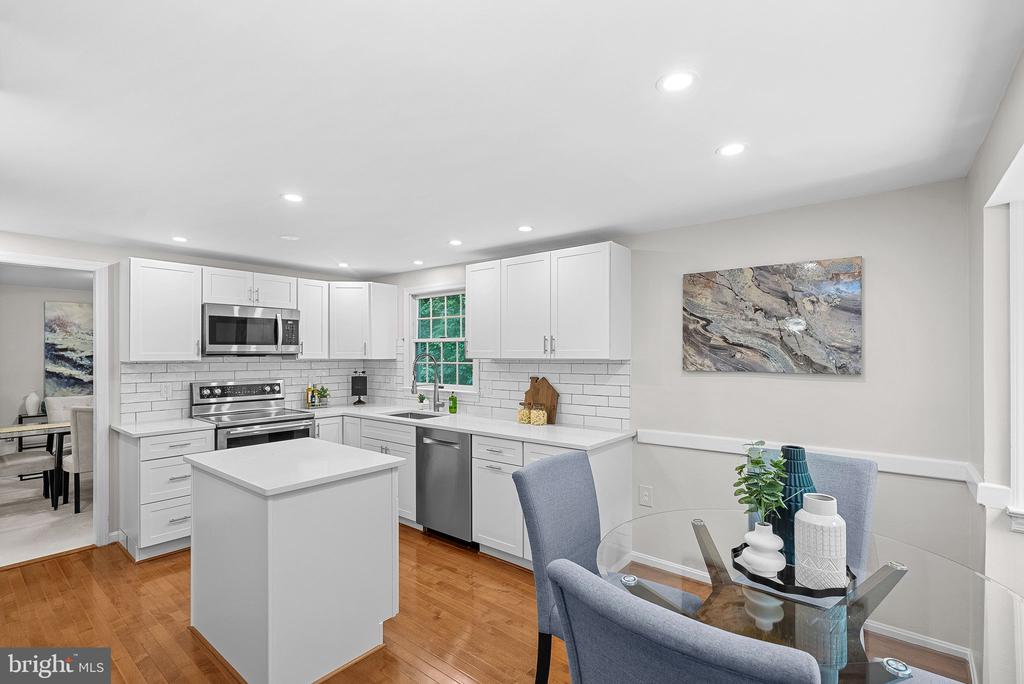 2284 DOSINIA COURT