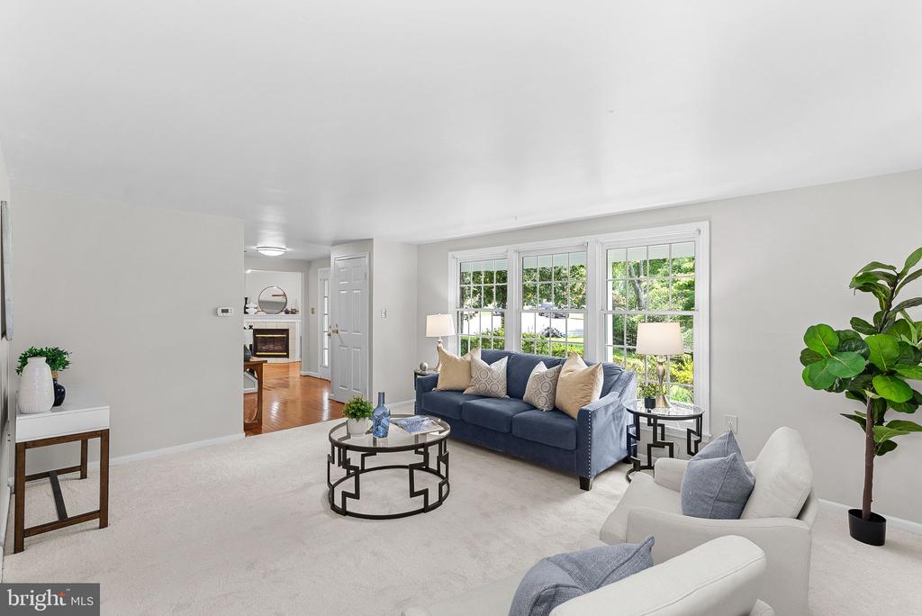 2284 DOSINIA COURT