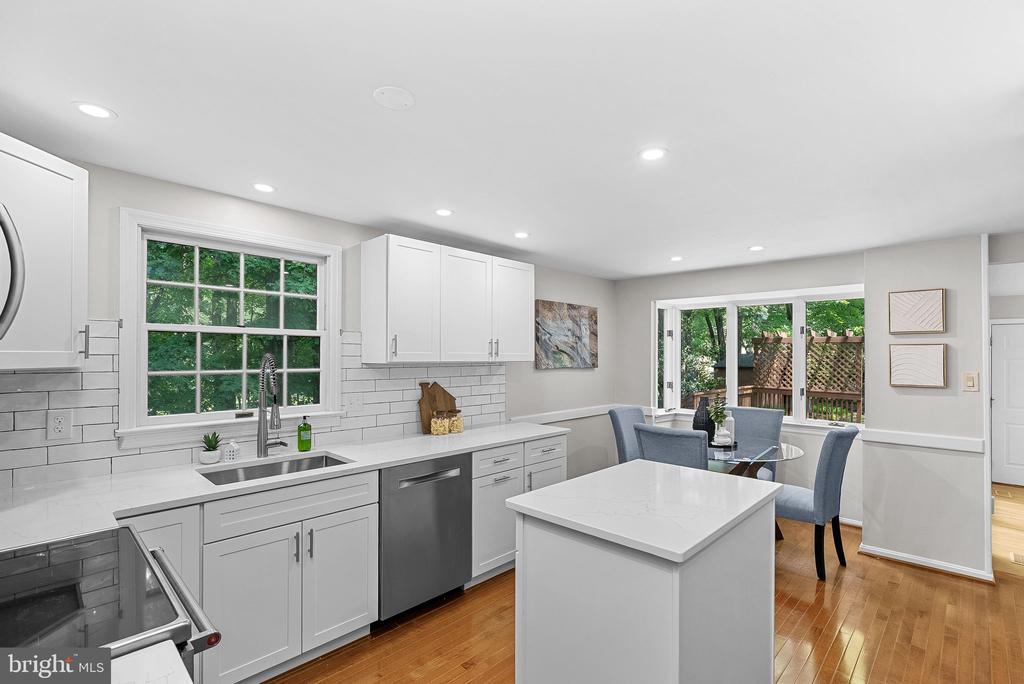 2284 DOSINIA COURT