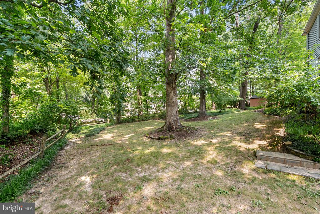 2284 DOSINIA COURT