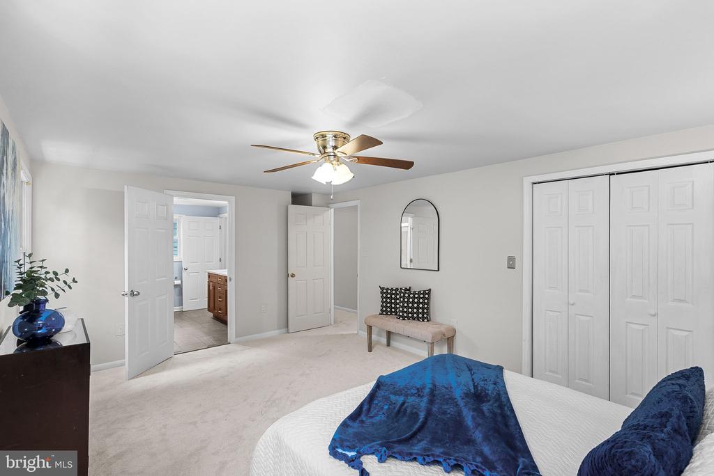 2284 DOSINIA COURT