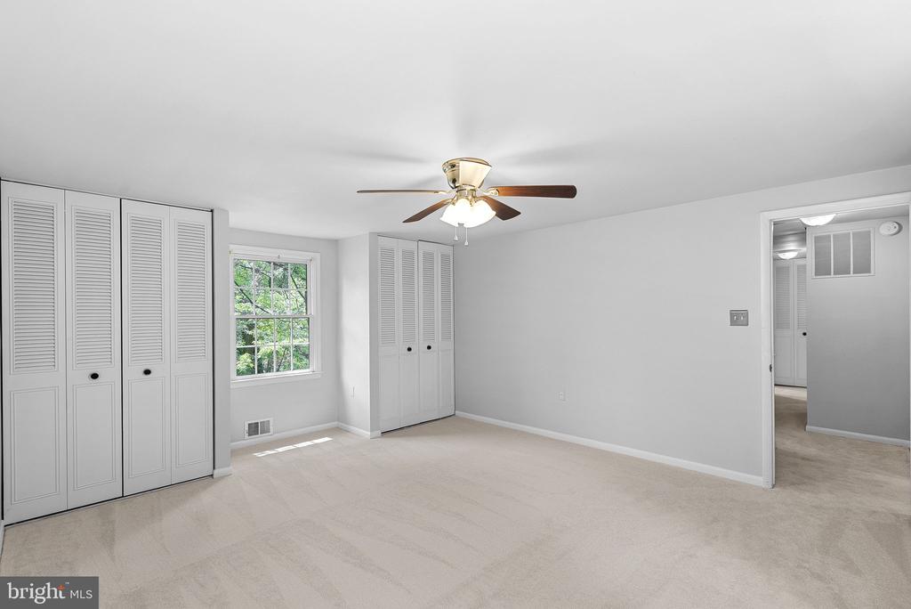 2284 DOSINIA COURT