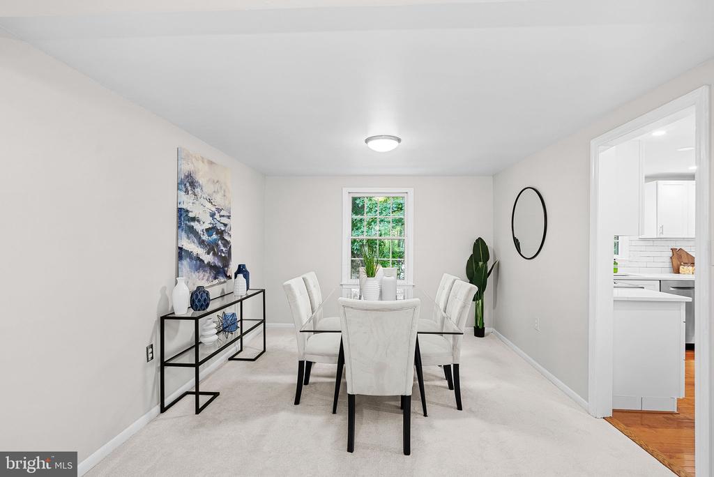 2284 DOSINIA COURT