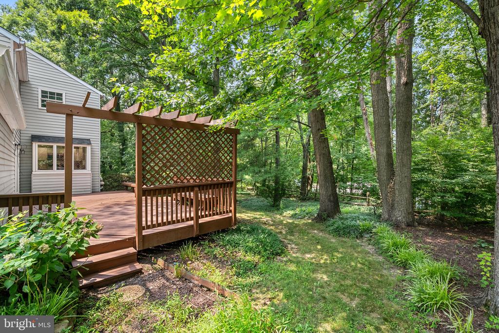 2284 DOSINIA COURT