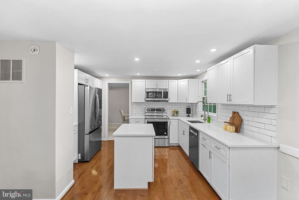 2284 DOSINIA COURT