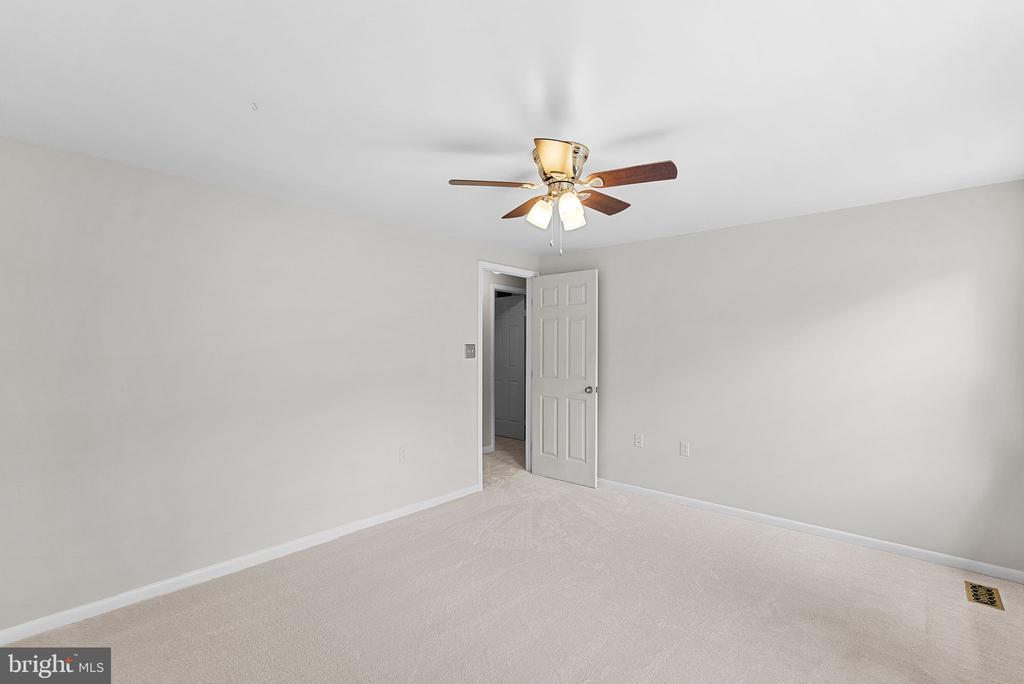 2284 DOSINIA COURT