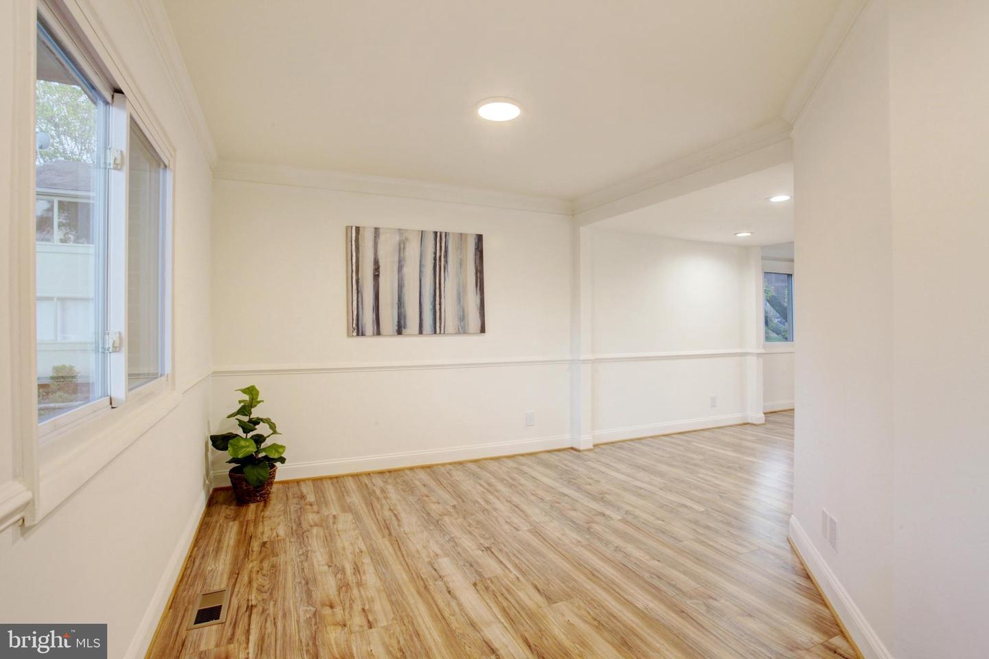 208 Sanderson Dr #225