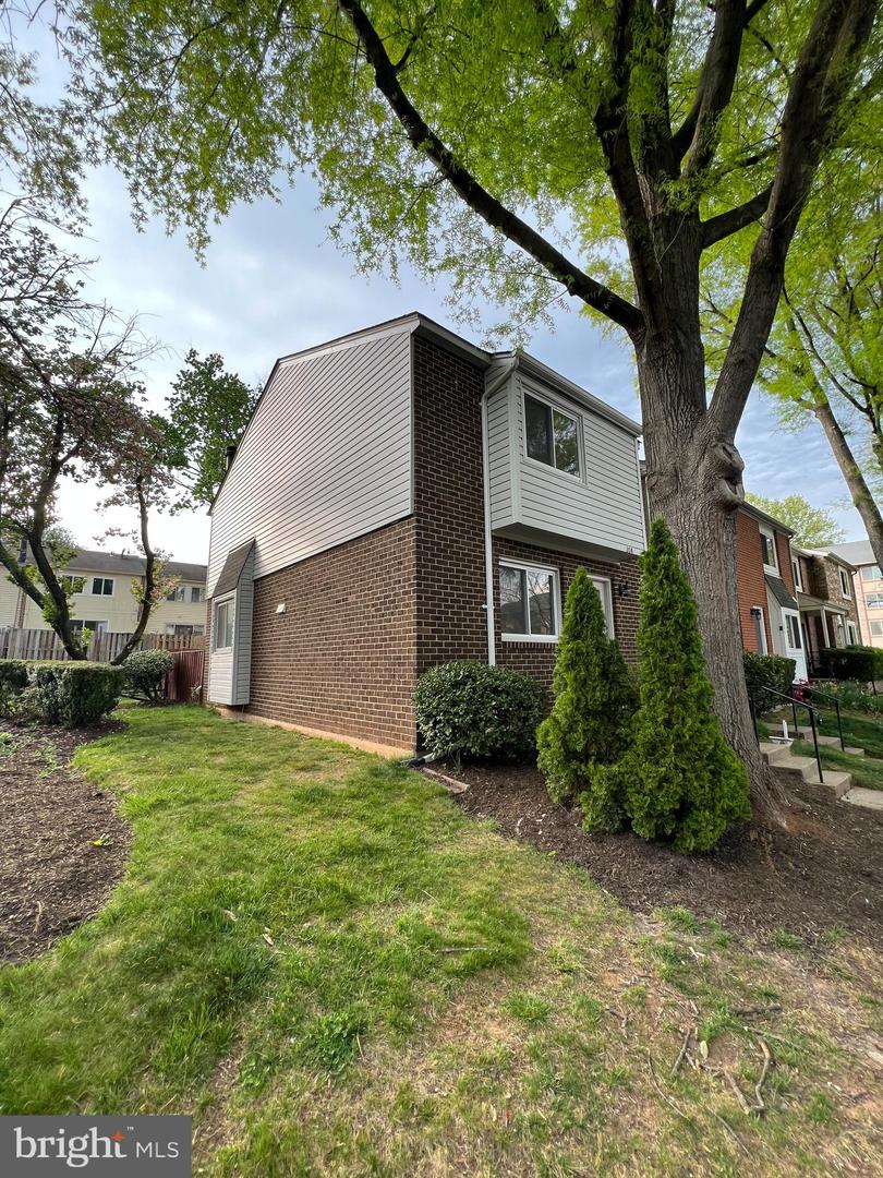 208 Sanderson Dr #225
