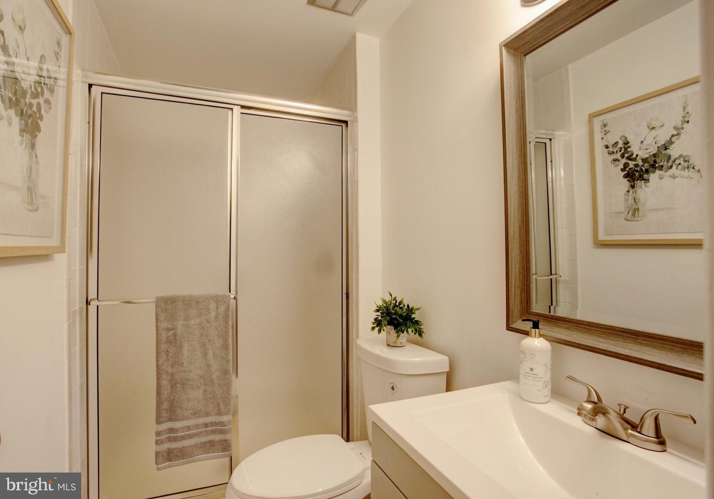 208 Sanderson Dr #225