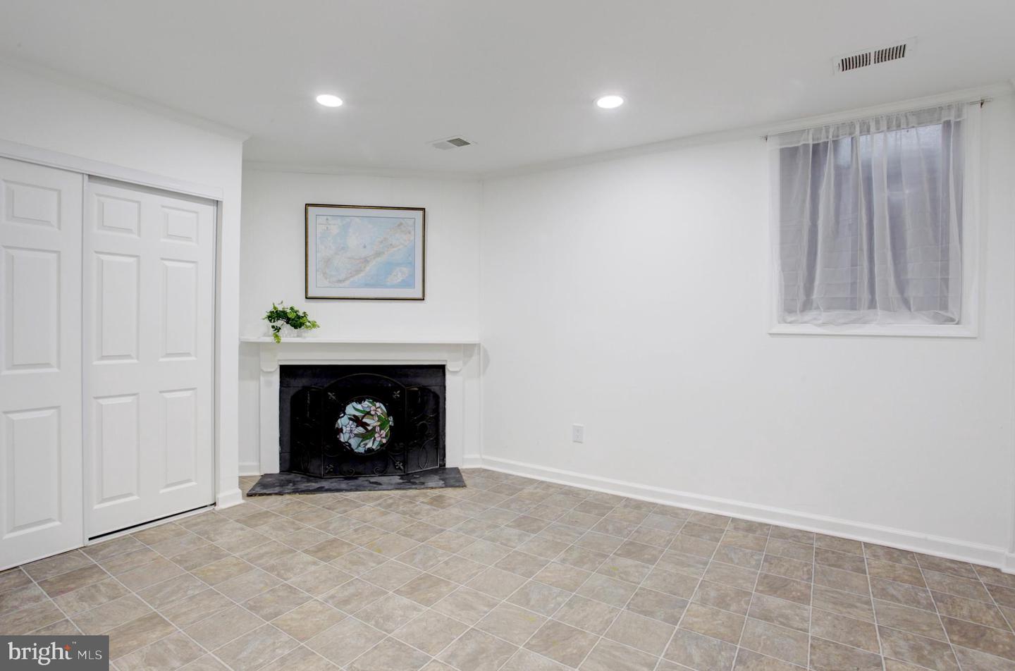 208 Sanderson Dr #225