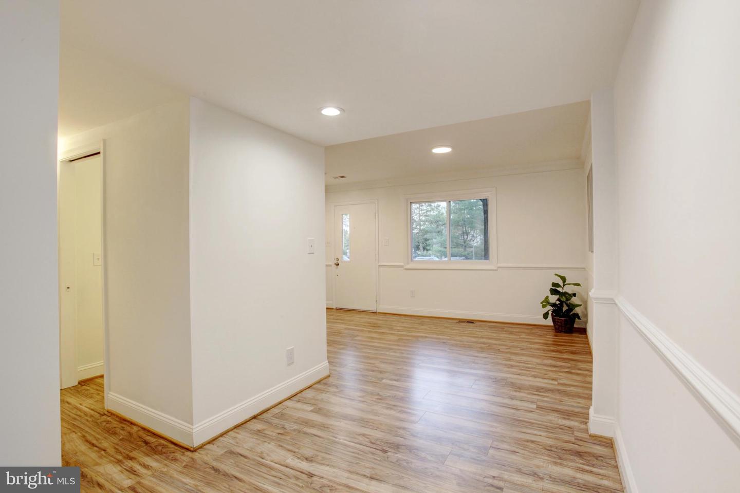 208 Sanderson Dr #225