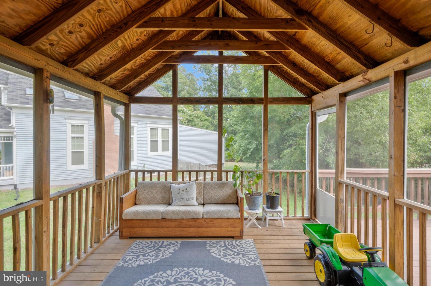 1 Bentmoor Ct