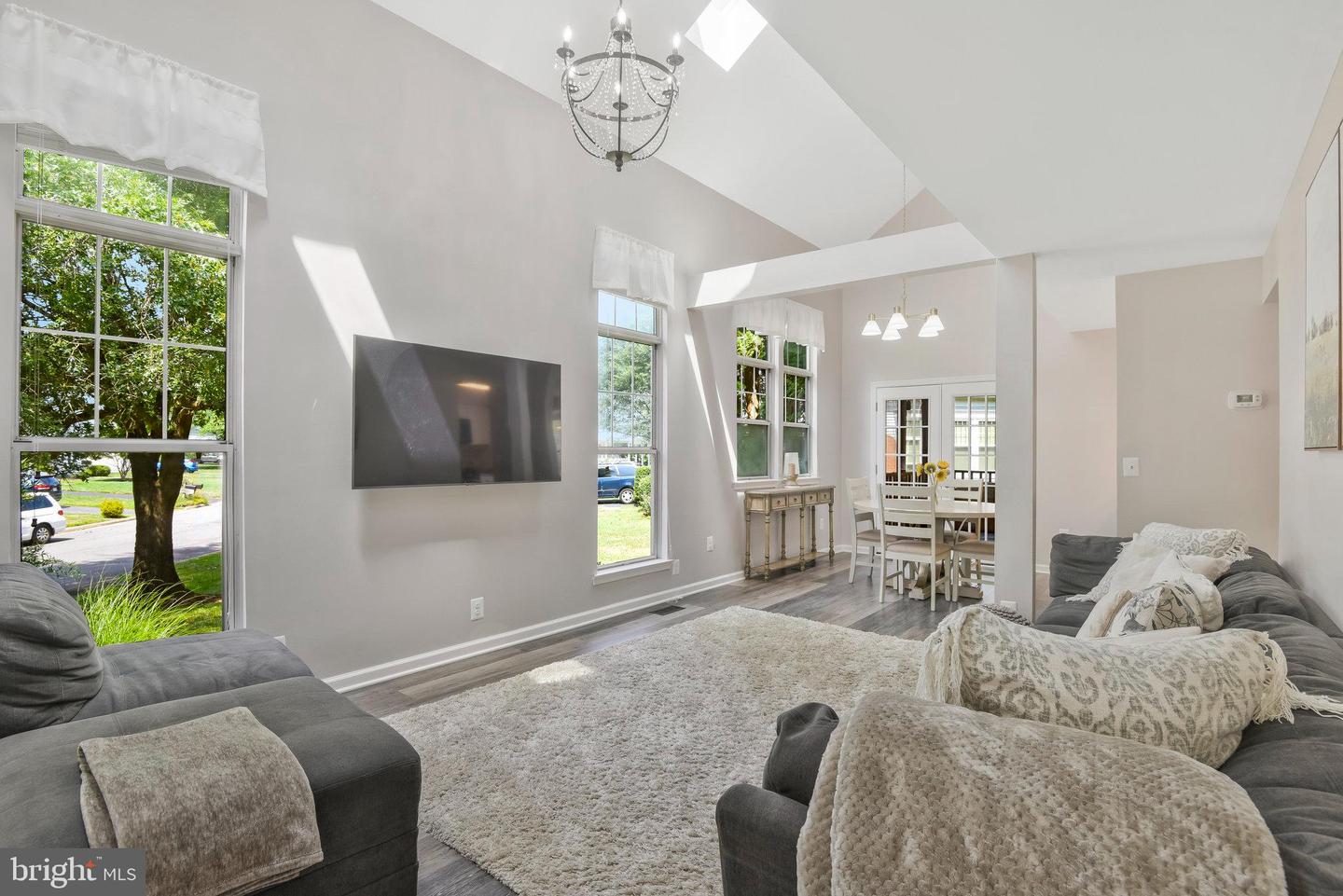 1 Bentmoor Ct