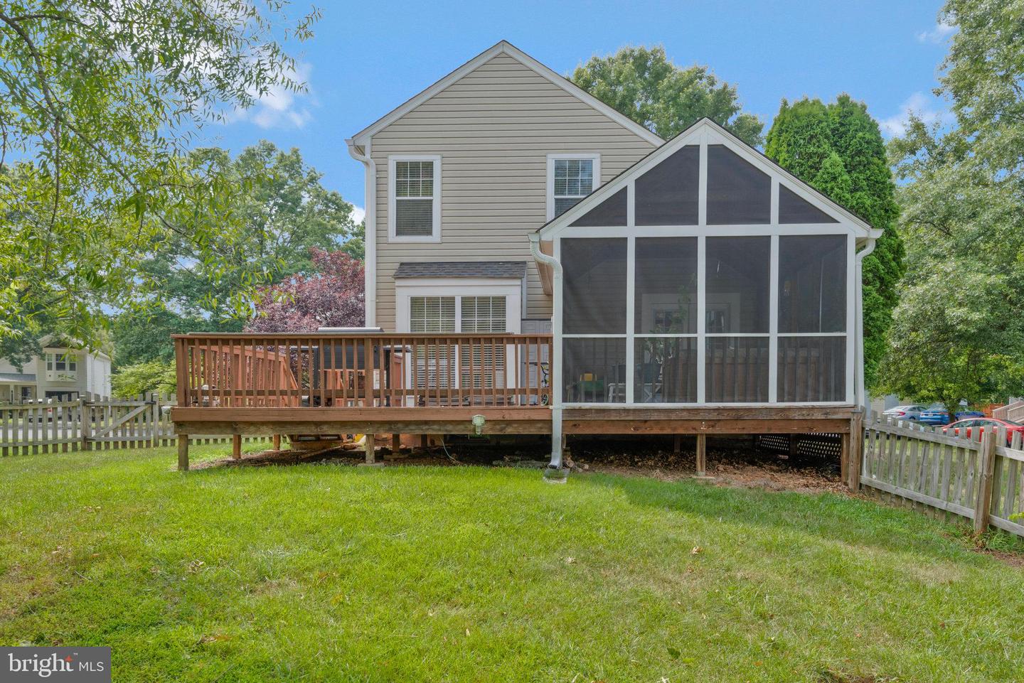 1 Bentmoor Ct
