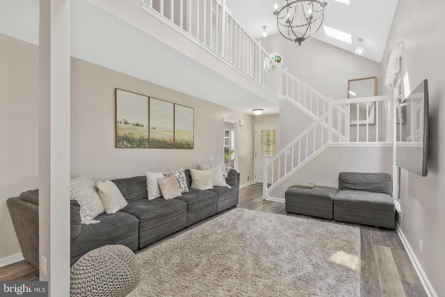 1 Bentmoor Ct