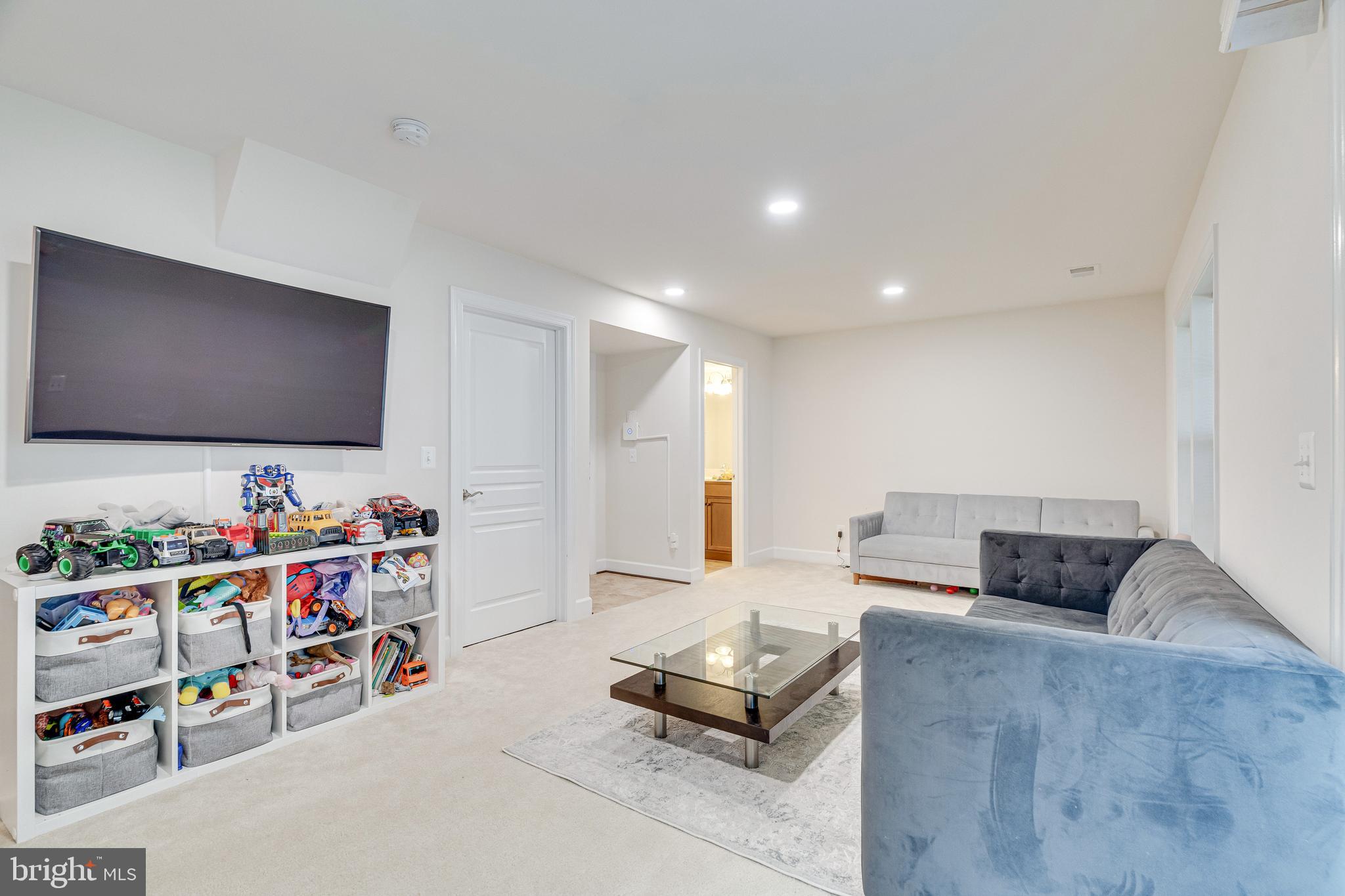 20220 CENTER BROOK SQ
