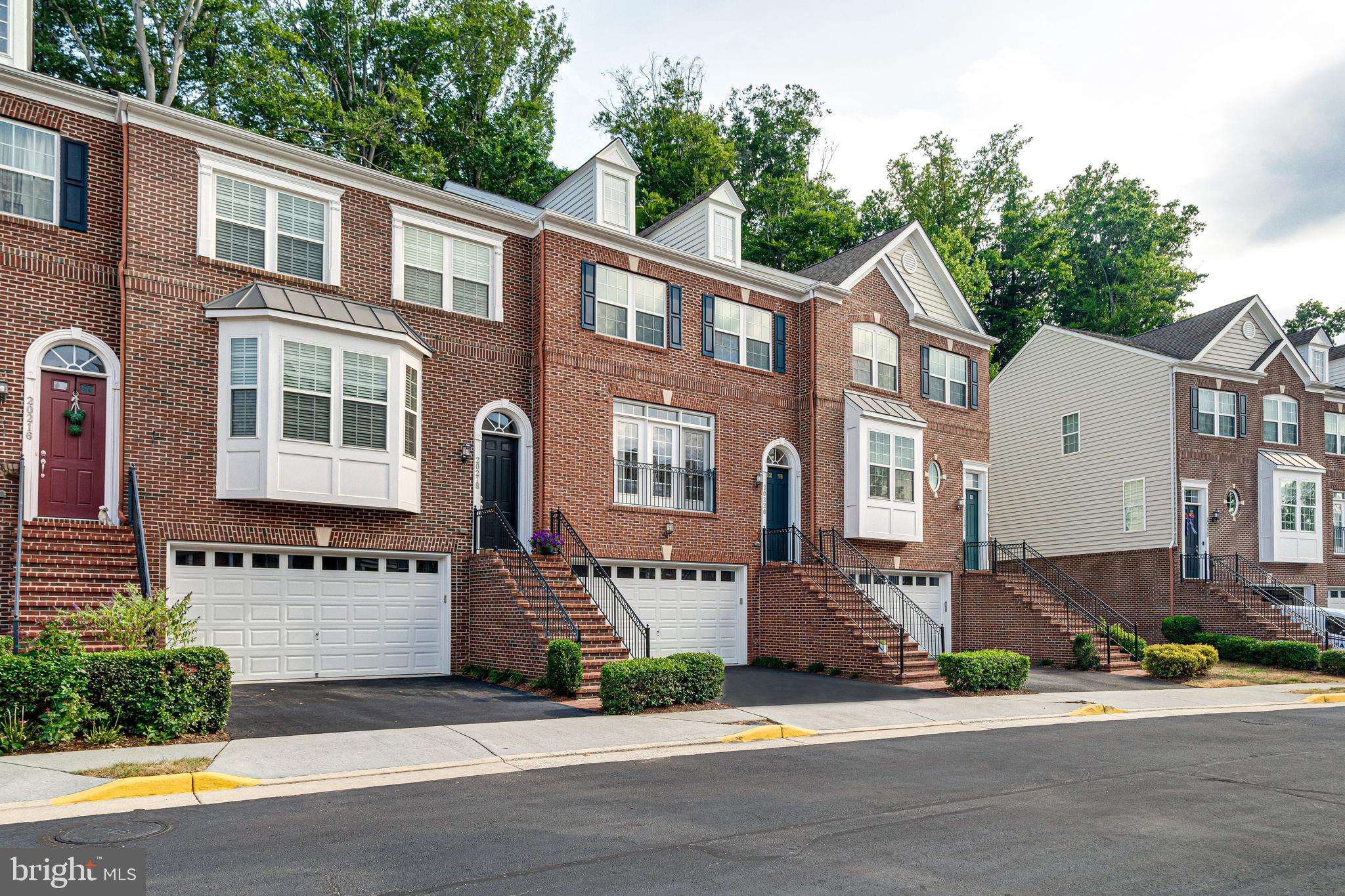 20220 CENTER BROOK SQ