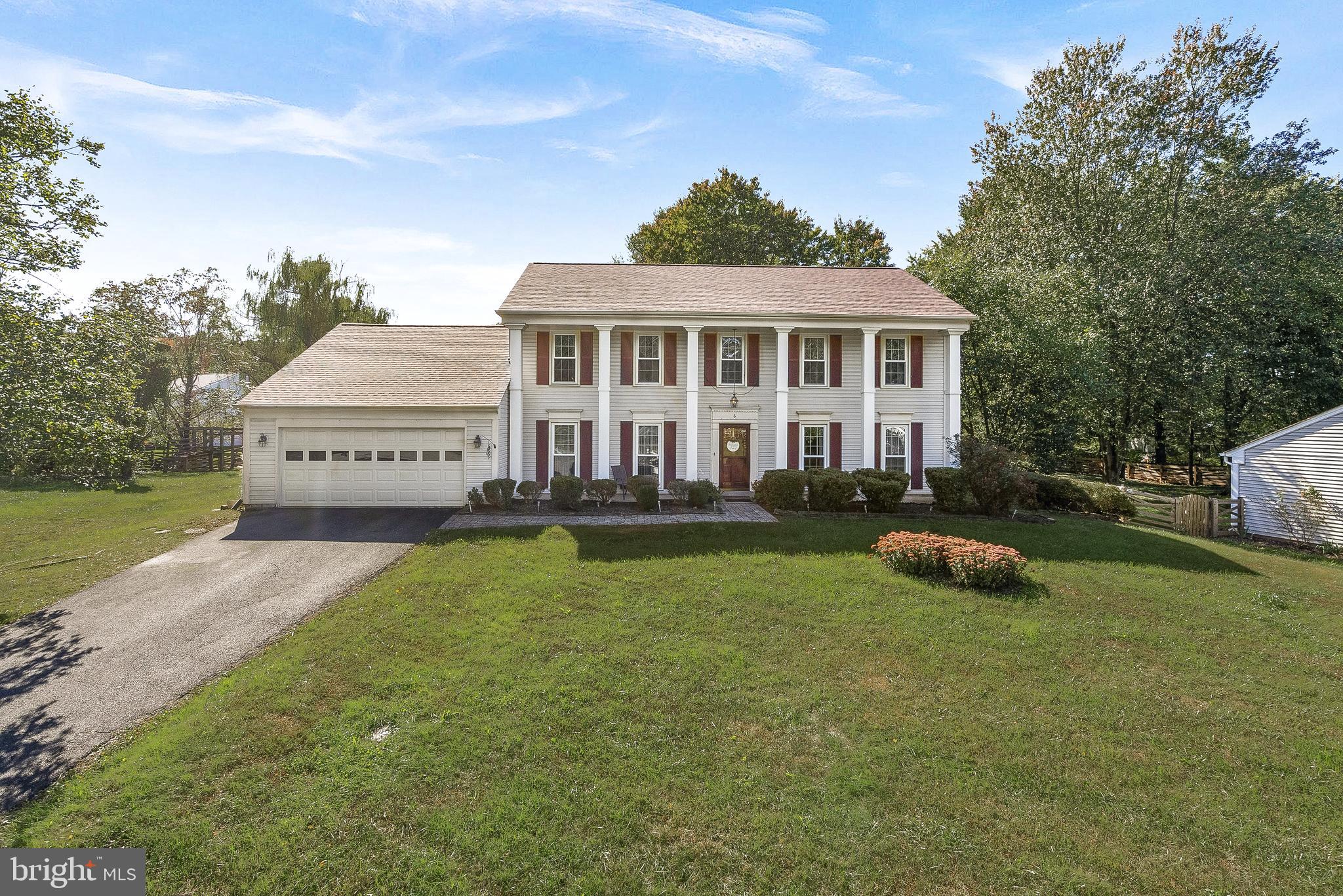 6 Coleman Ln