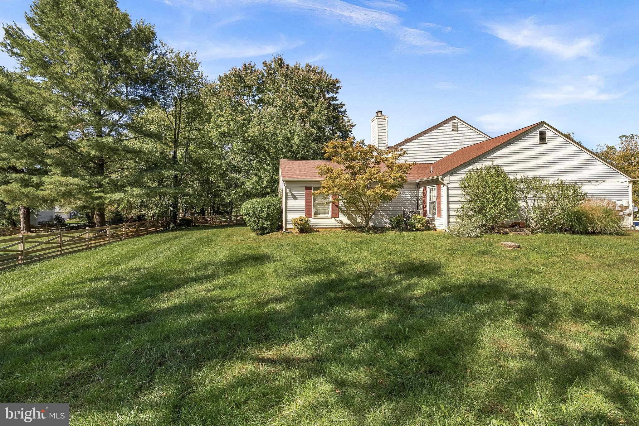 6 Coleman Ln