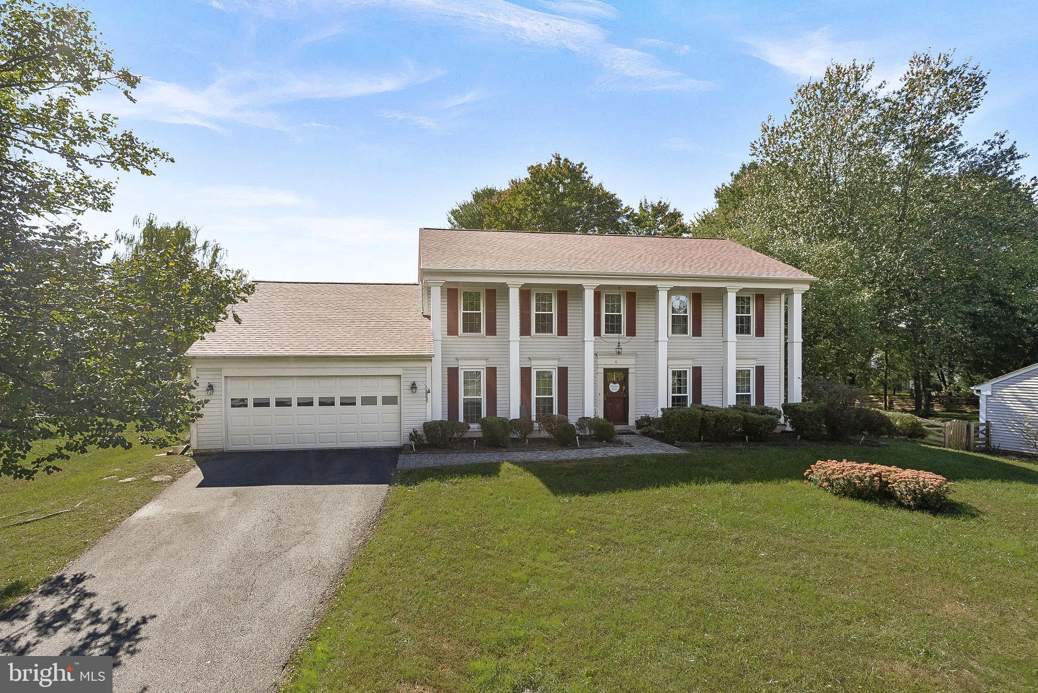 6 Coleman Ln