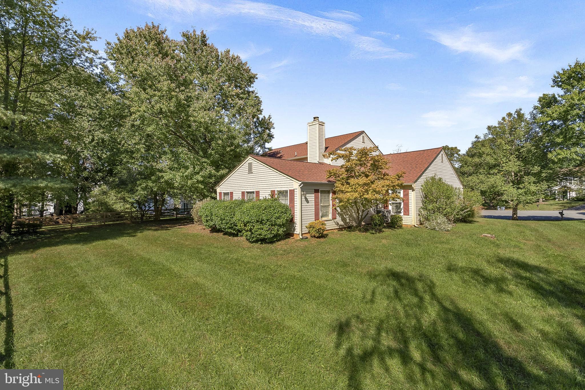 6 Coleman Ln