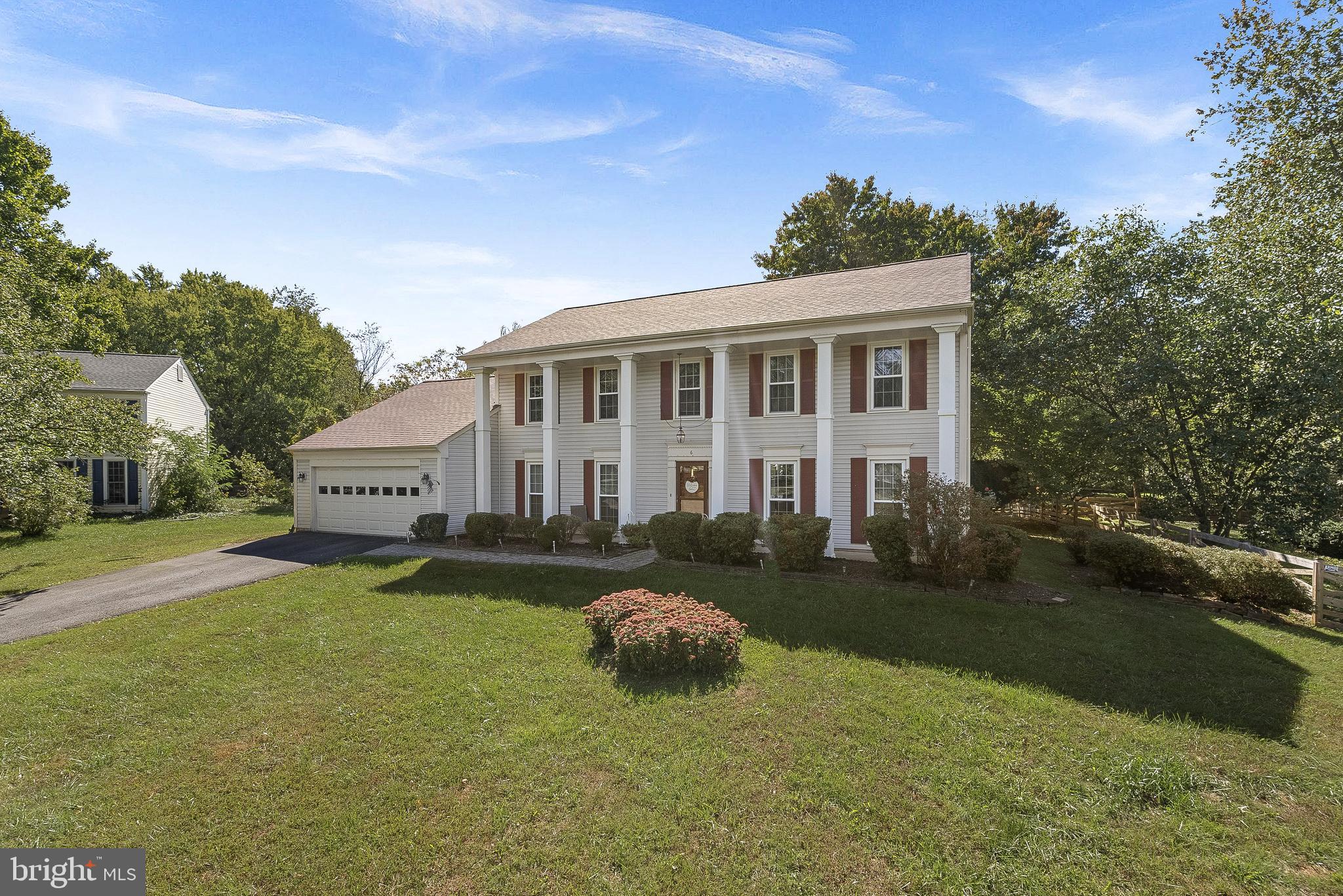 6 Coleman Ln