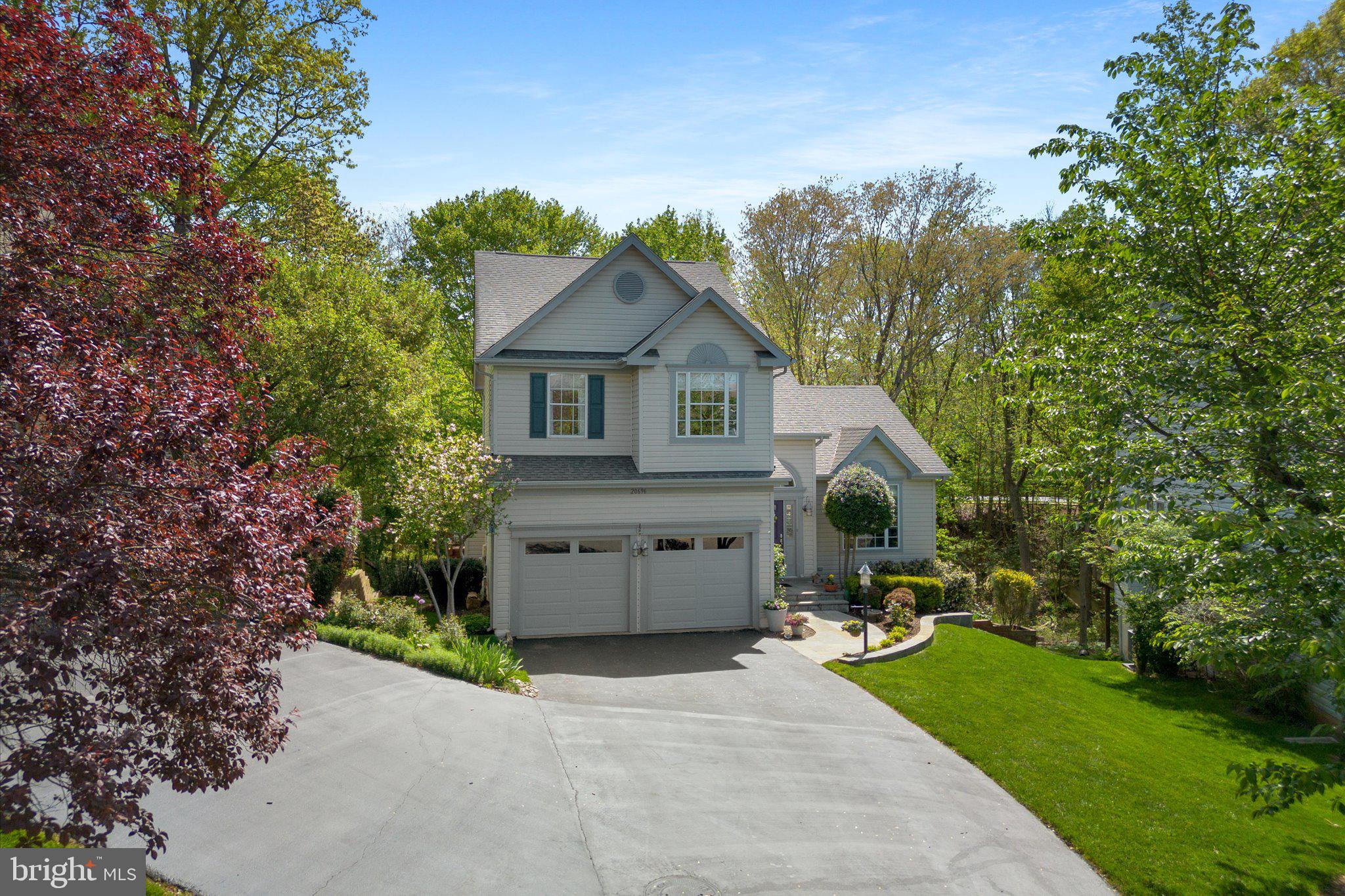 20696 Longbank Ct