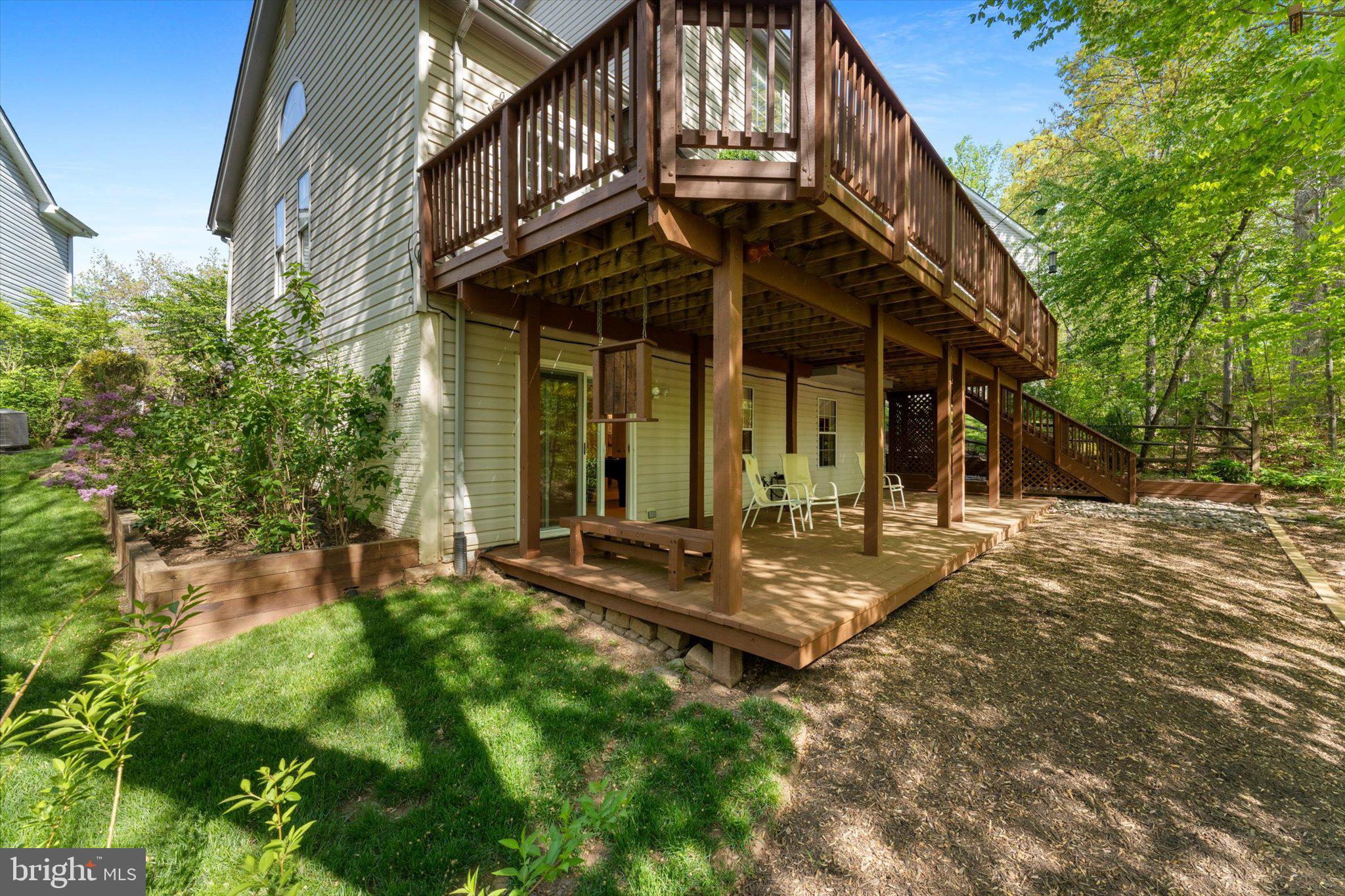 20696 Longbank Ct