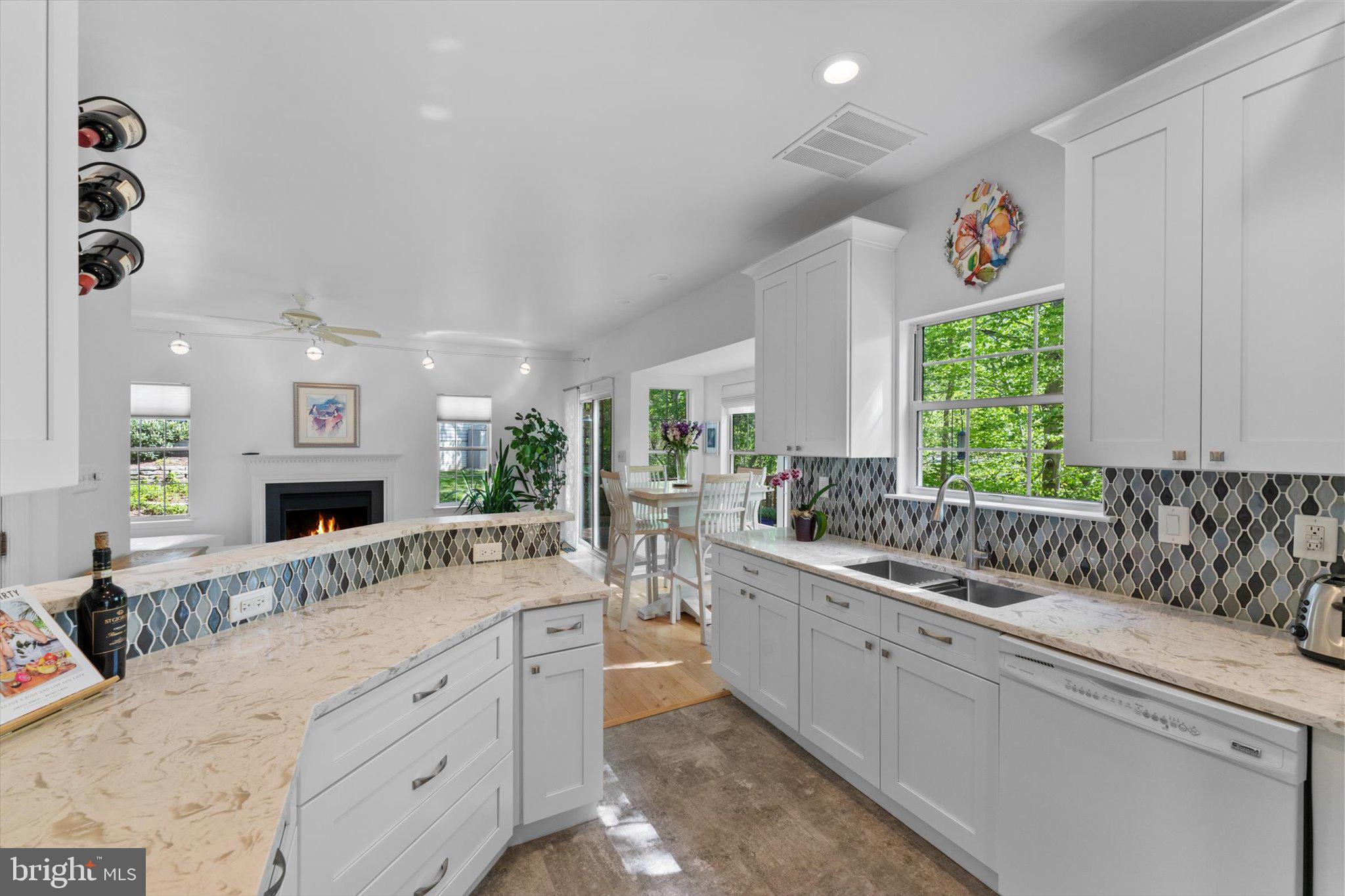 20696 Longbank Ct