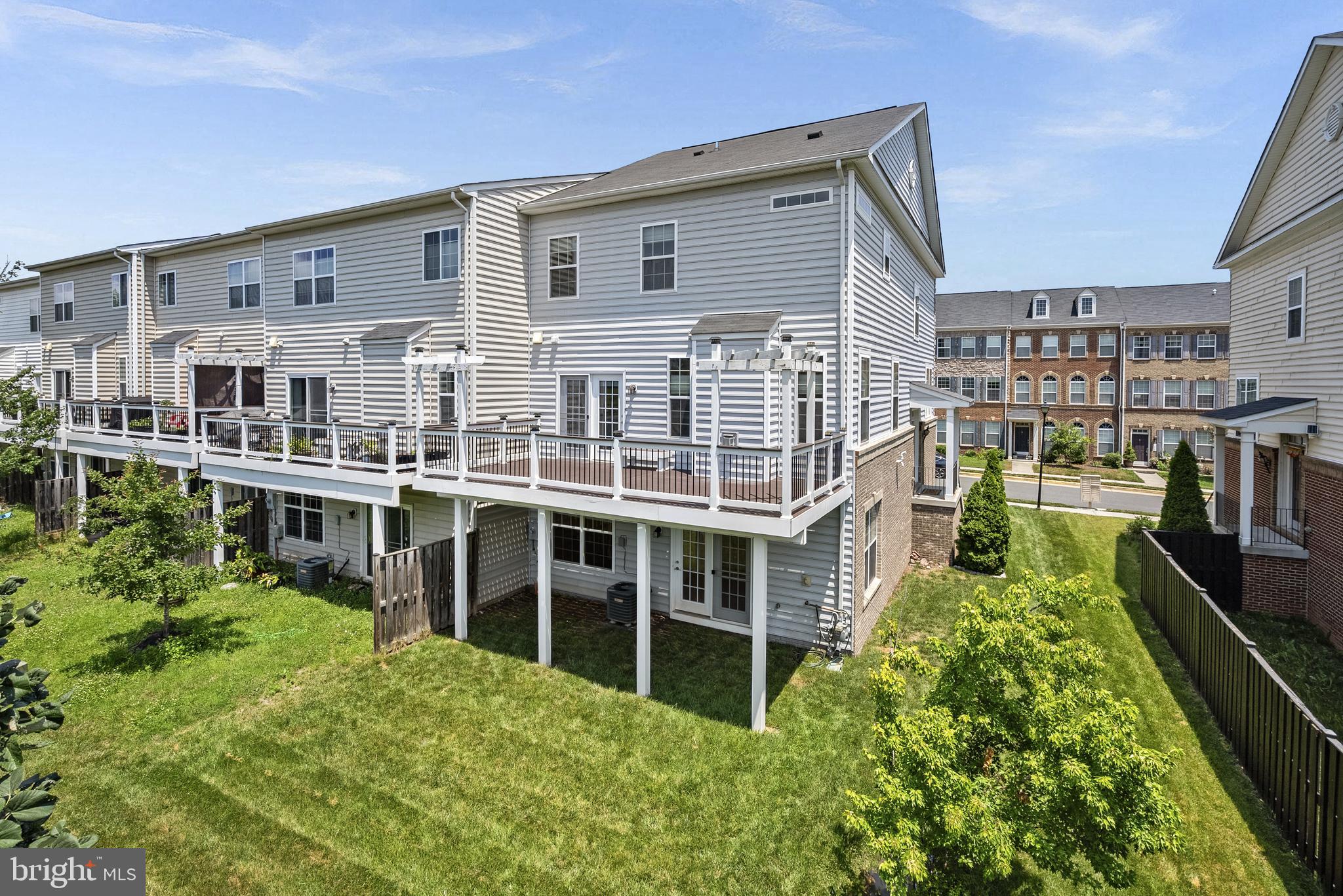 1543 Kinnaird Ter NE