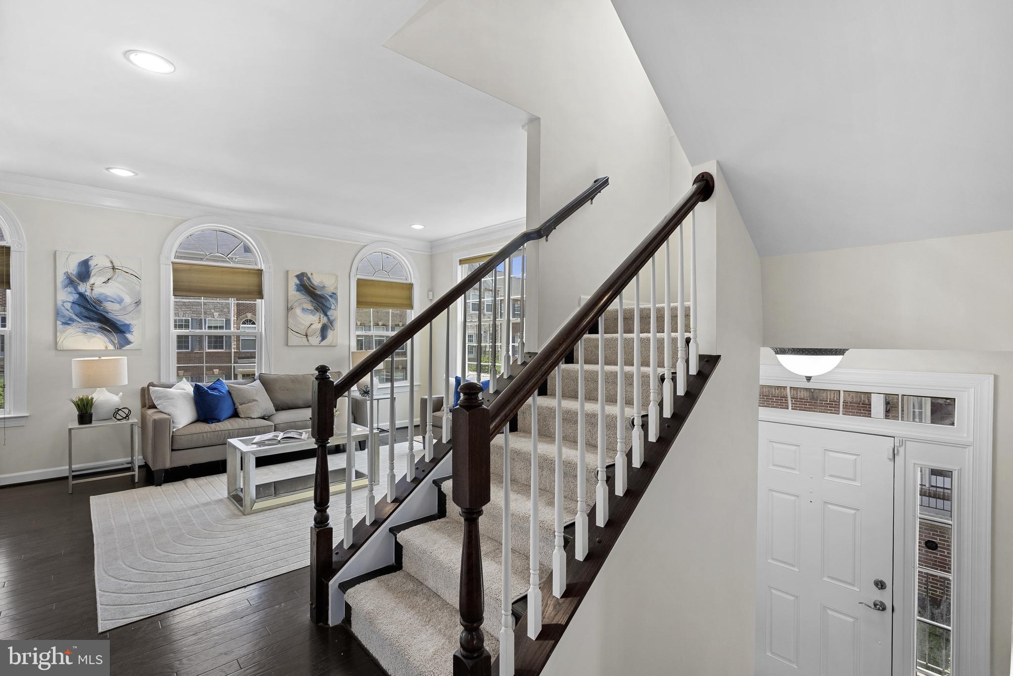 1543 Kinnaird Ter NE