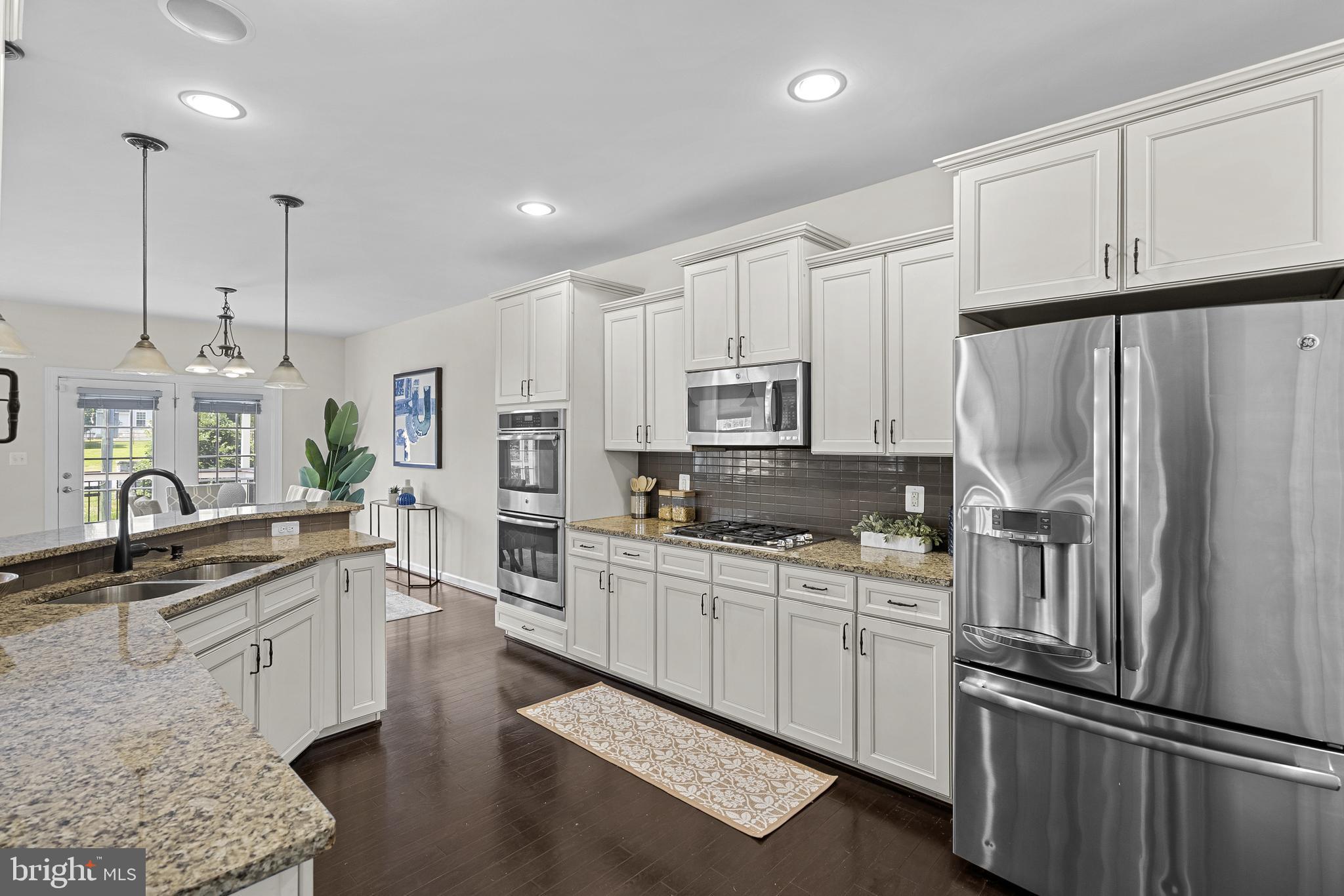 1543 Kinnaird Ter NE
