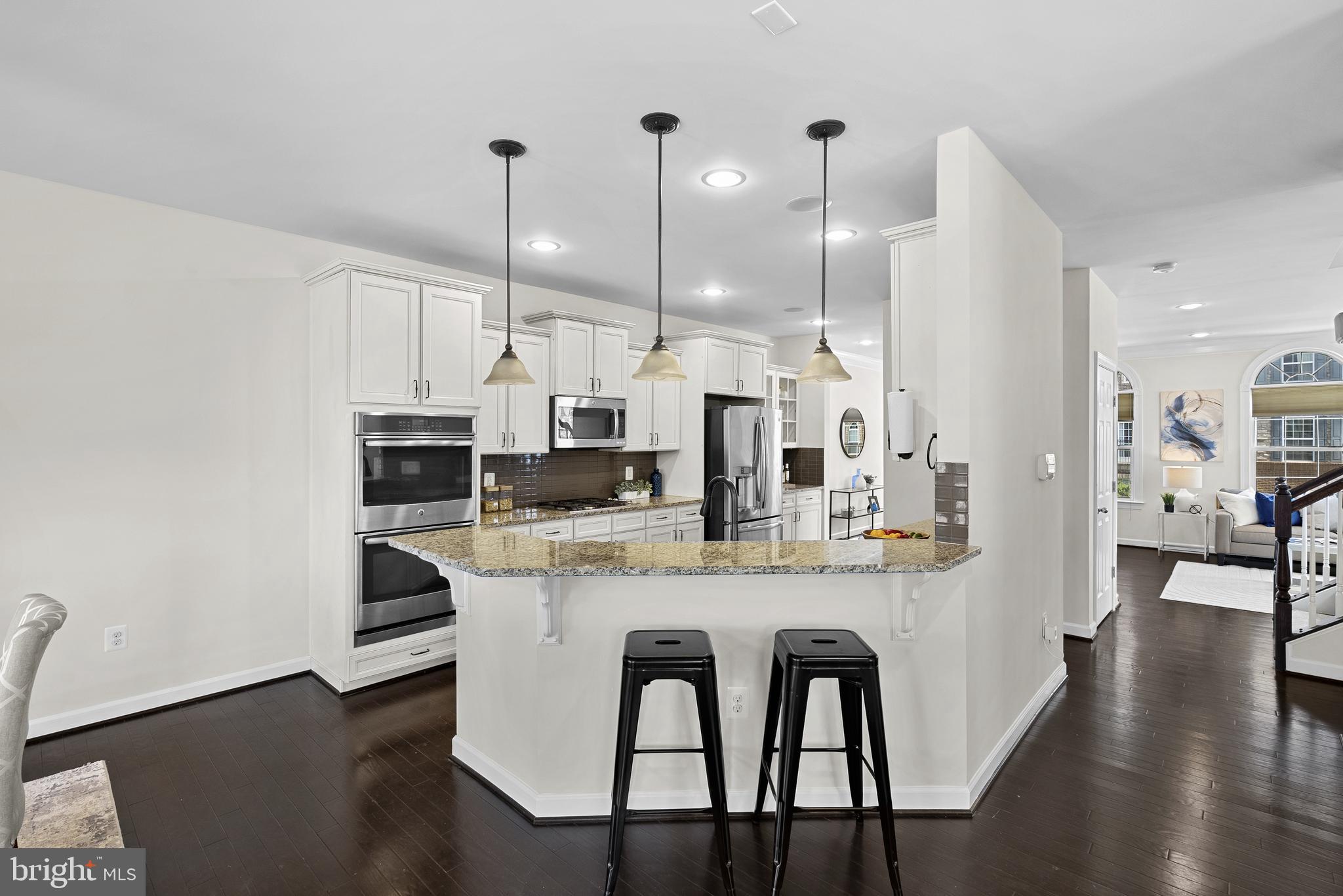 1543 Kinnaird Ter NE