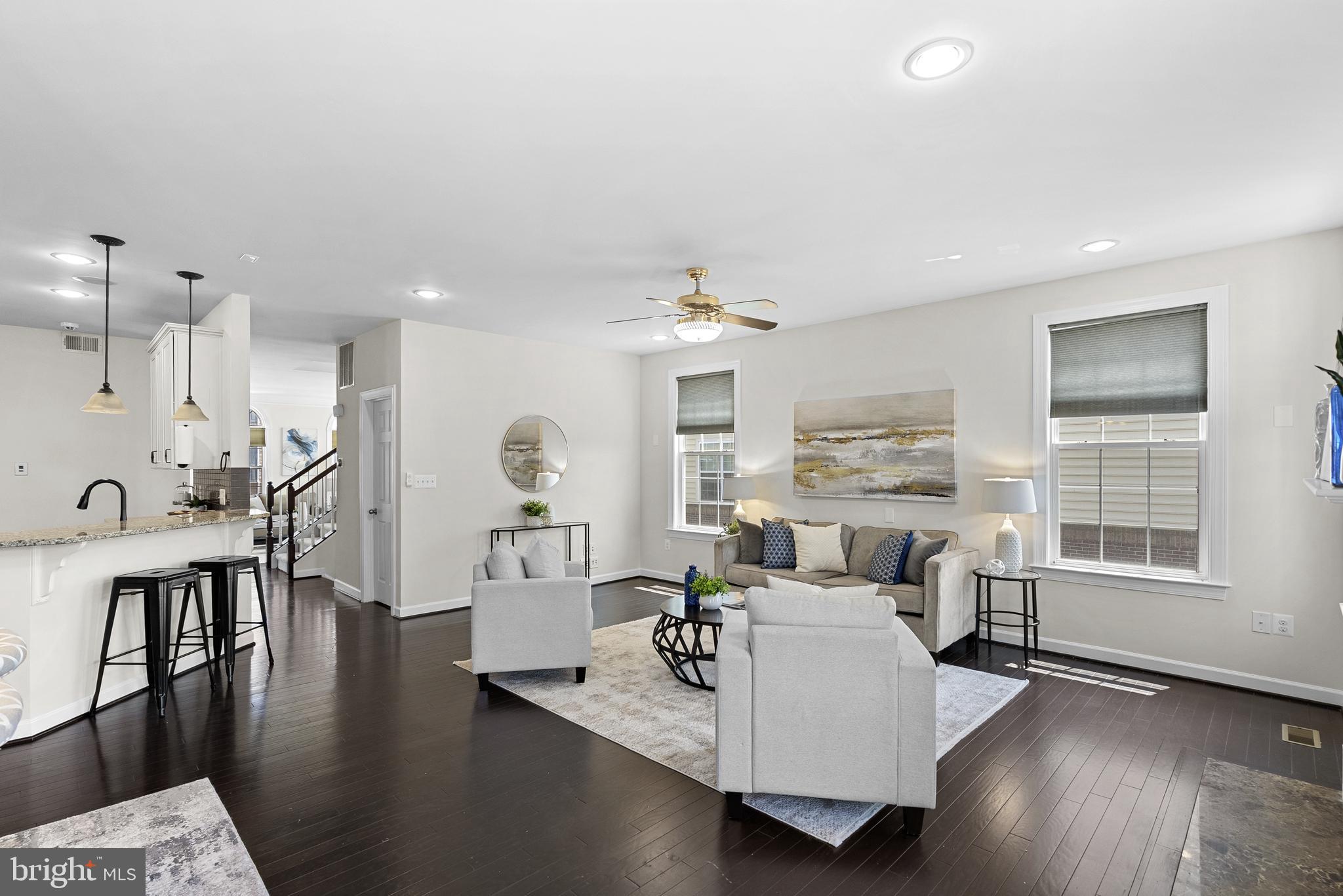 1543 Kinnaird Ter NE
