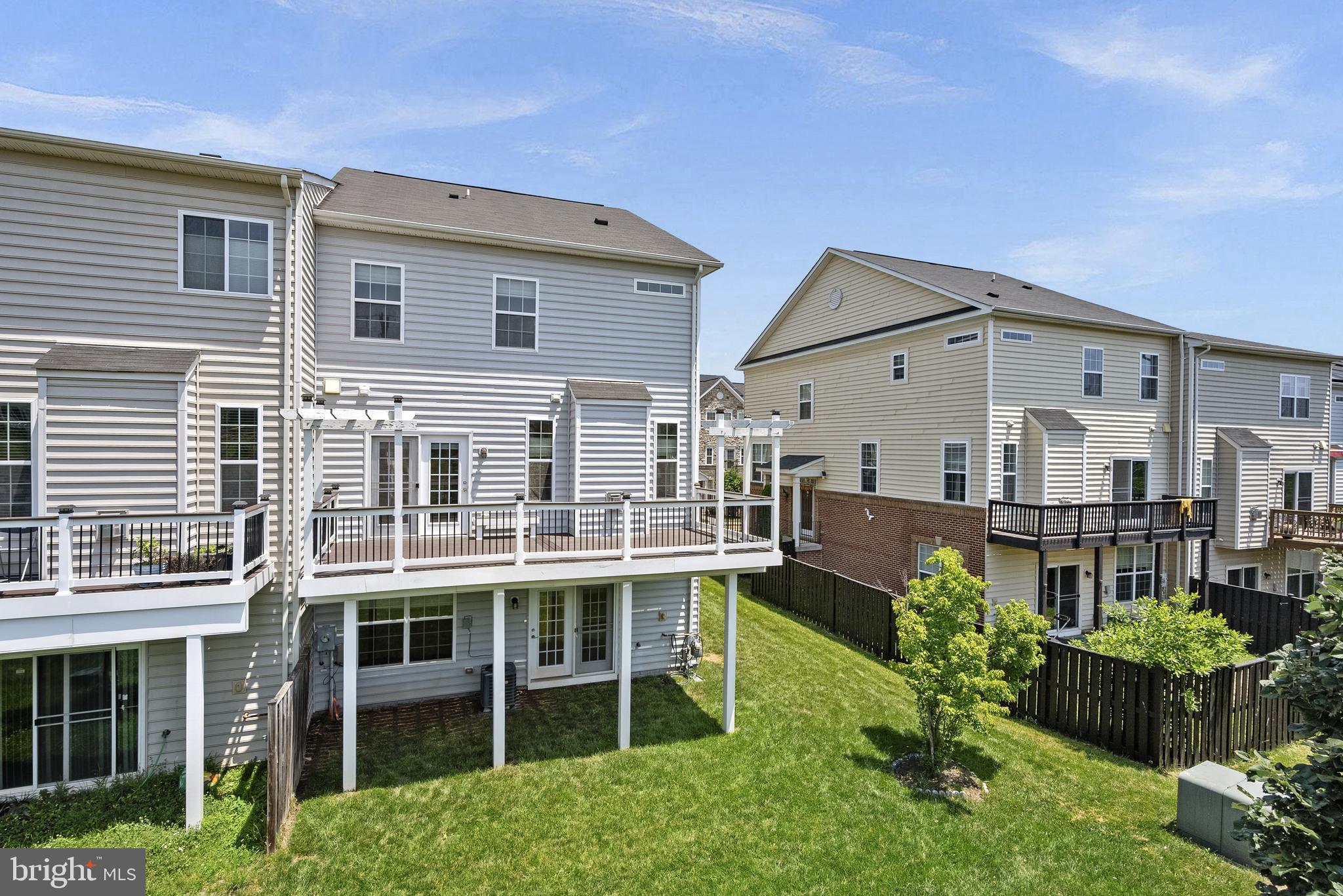 1543 Kinnaird Ter NE