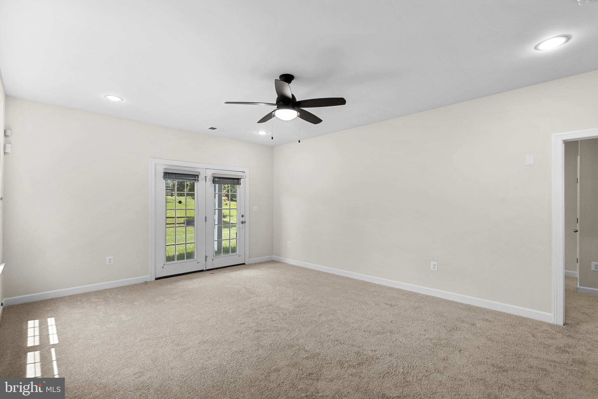 1543 Kinnaird Ter NE