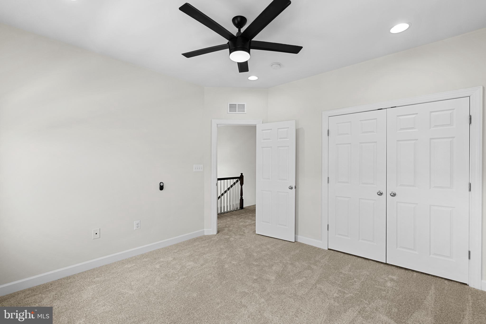 1543 Kinnaird Ter NE