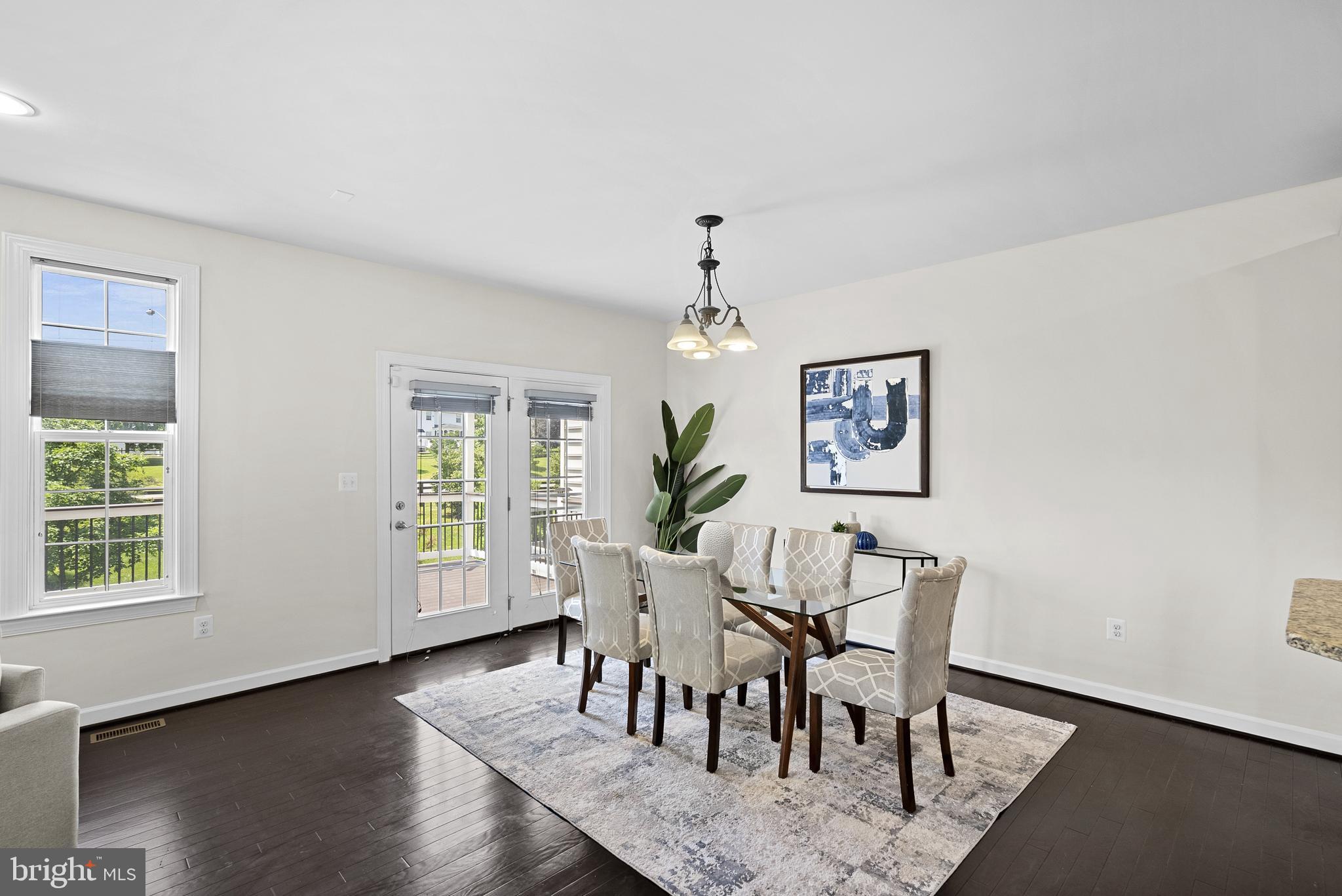 1543 Kinnaird Ter NE