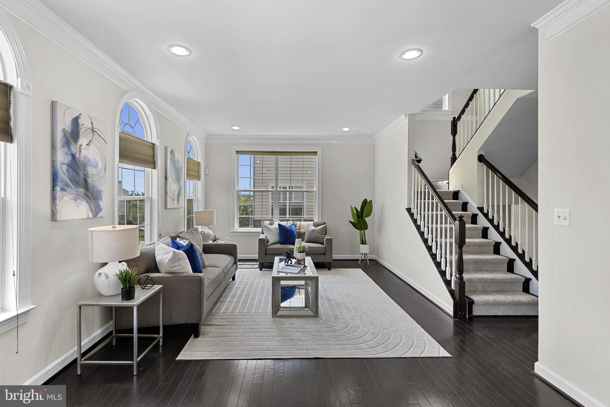 1543 Kinnaird Ter NE