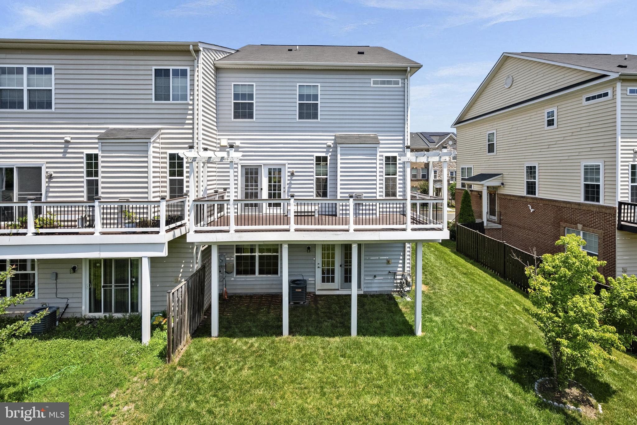 1543 Kinnaird Ter NE