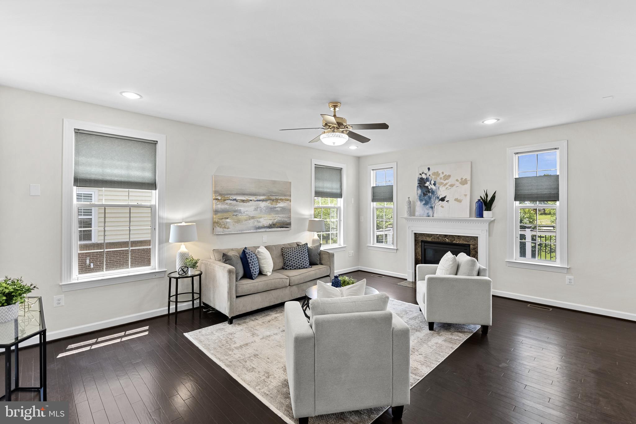 1543 Kinnaird Ter NE
