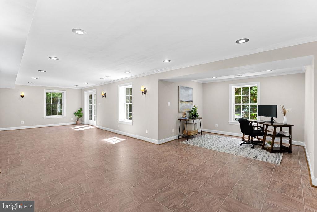 20460 SWAN CREEK COURT