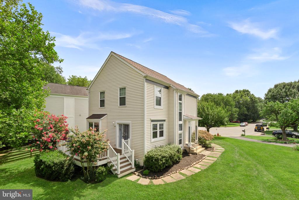 21 GLENGYLE LANE