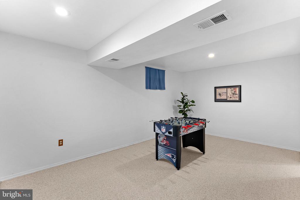 21 GLENGYLE LANE