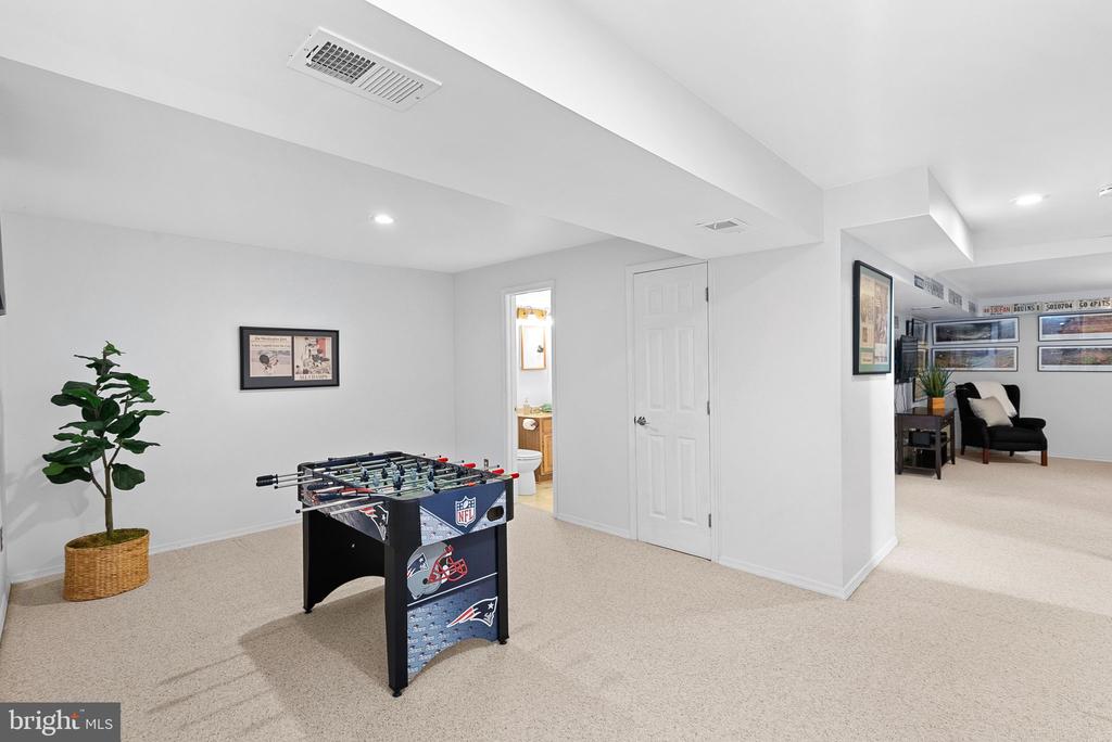 21 GLENGYLE LANE