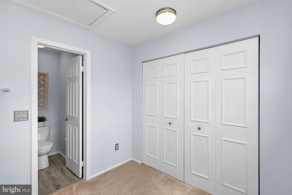 21 GLENGYLE LANE