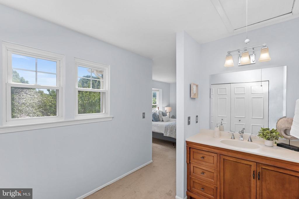 21 GLENGYLE LANE