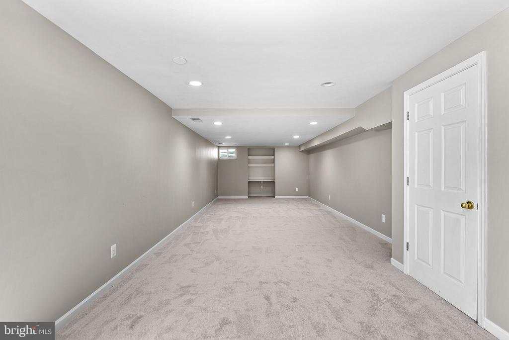 46415 HAMPSHIRE STATION DRIVE